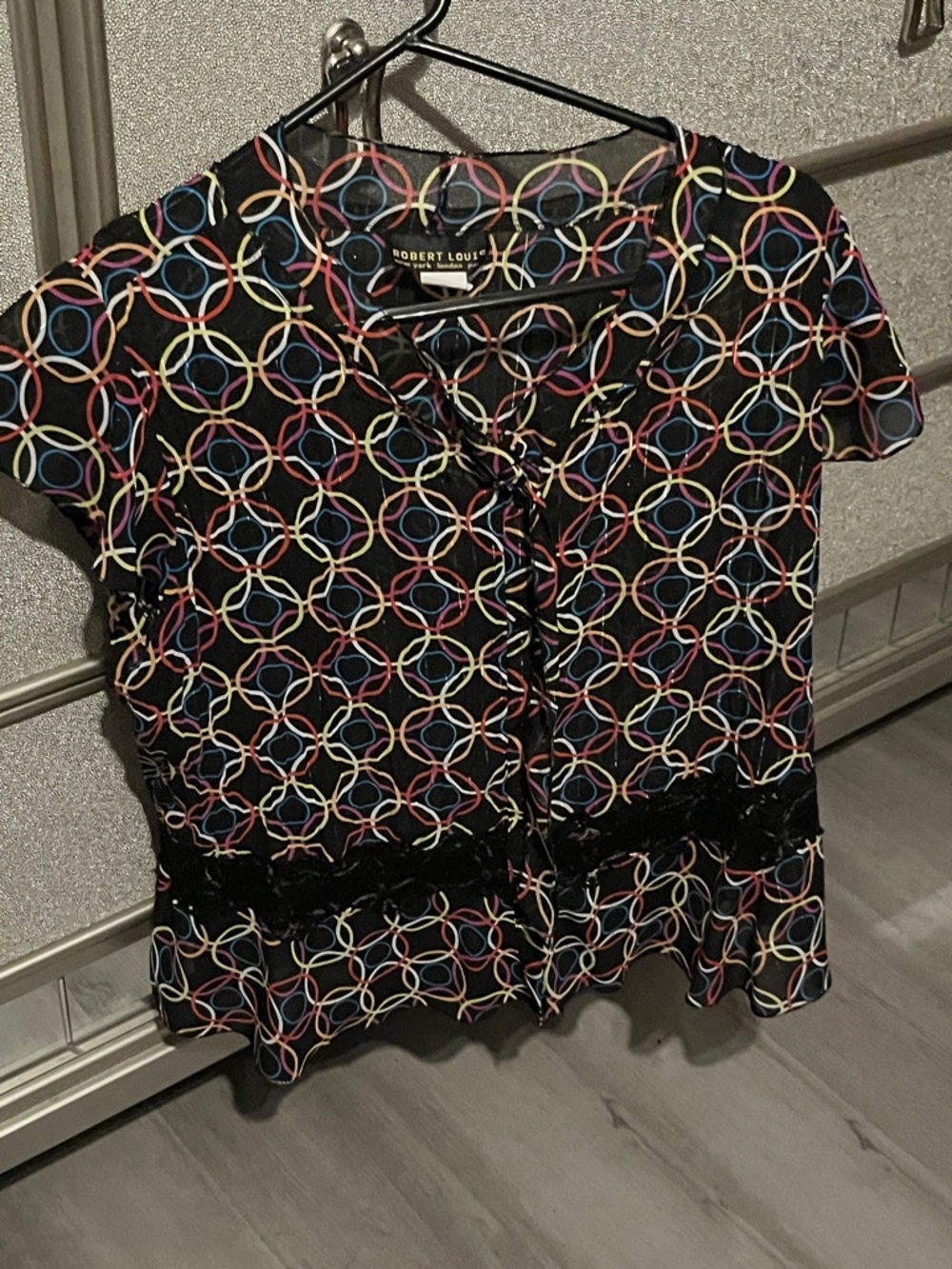 Robert Louis Black Multicolor Circle-Print Short Sleeve Top